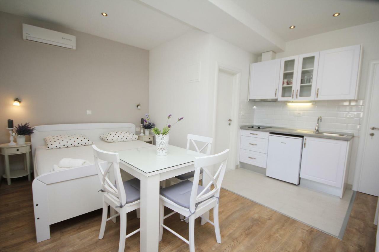 Apartmani Sulenta Tučepi エクステリア 写真